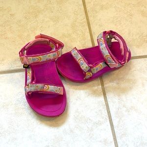 Toddler girls Teva size 7 sandals